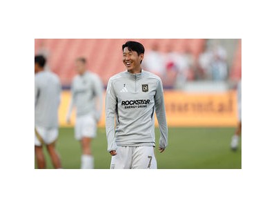 손흥민 한국 축구 역사 쓴 뒤 팬들에 감사 인사
