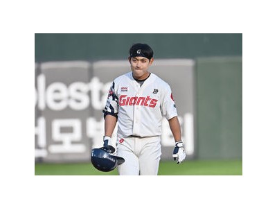 황성빈 골절상에 김태형 감독도 고민 깊어짐