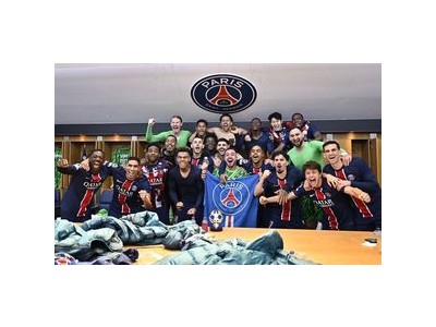 이강인 PSG 라커룸에서만 즐기다? 유로파리그 경기장에 안 나서는 이유